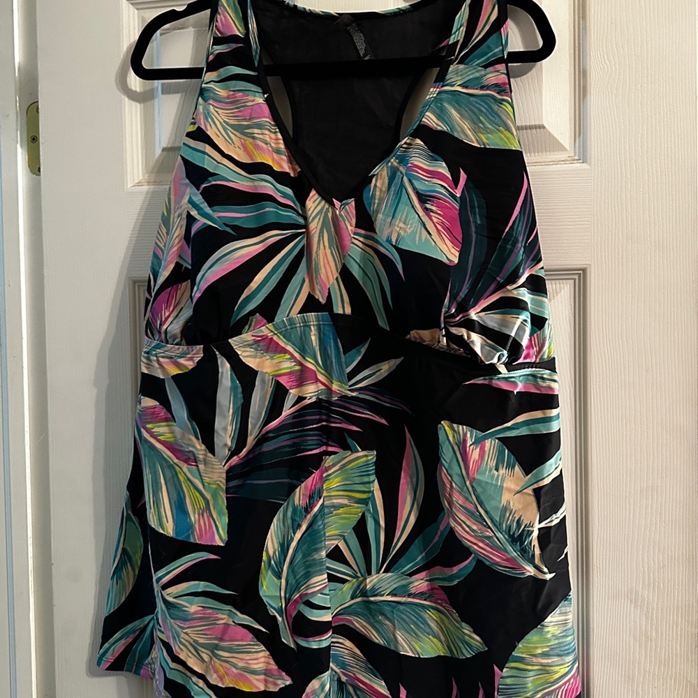 Tropical Leaf Women's swim Top